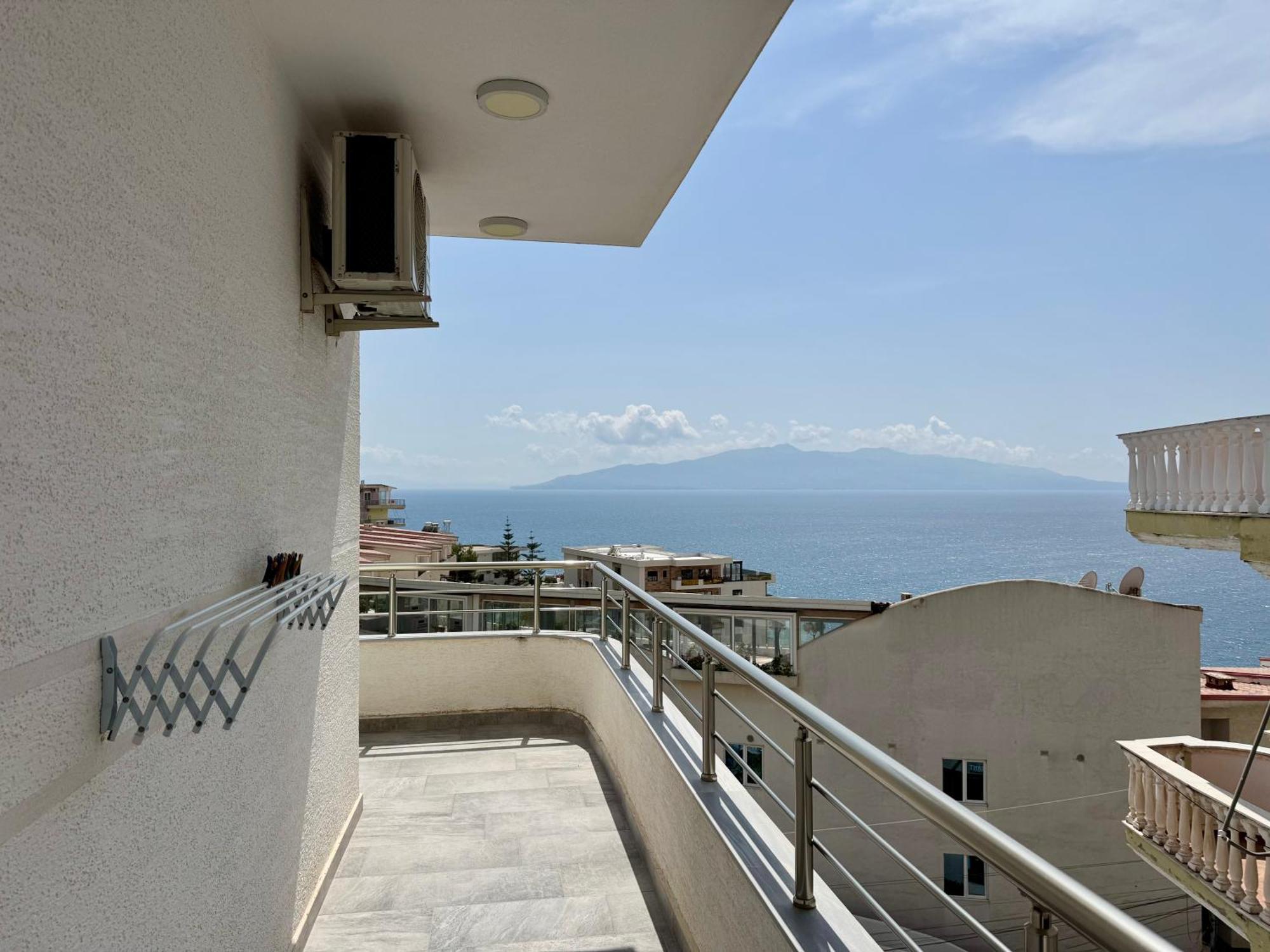 Gjoka Apartments, In Front Of Bougainville Bay Саранде Екстериор снимка